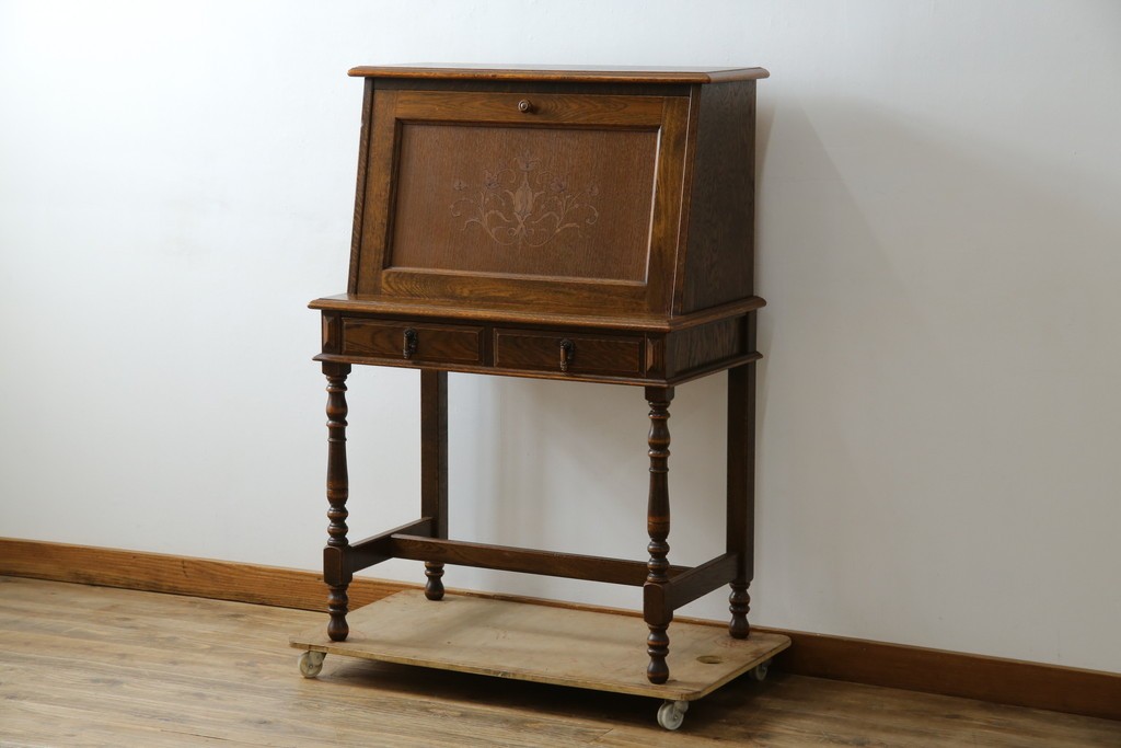 中古　美品　三越家具(現カントリーハウス)　Brugge(ブルージュ)　温かみのある色合いが素敵!カントリースタイルの空間づくりにおすすめのライティングビューロー　定価約36万円　(R-083715)