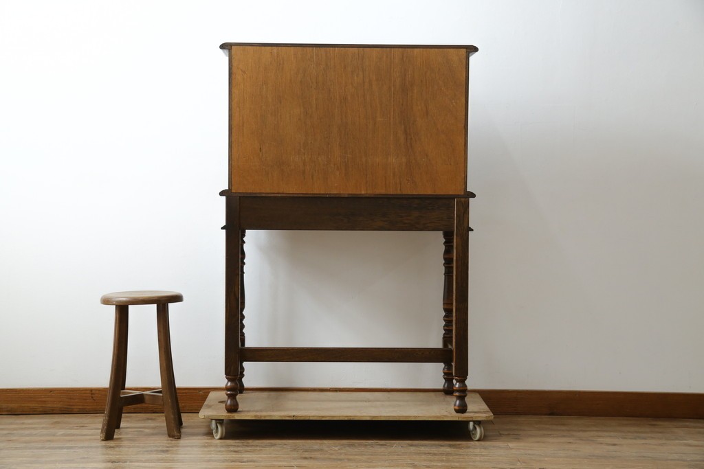 中古　美品　三越家具(現カントリーハウス)　Brugge(ブルージュ)　温かみのある色合いが素敵!カントリースタイルの空間づくりにおすすめのライティングビューロー　定価約36万円　(R-083715)