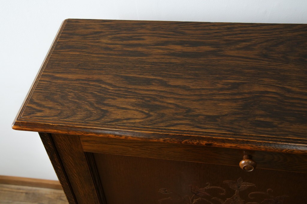 中古　美品　三越家具(現カントリーハウス)　Brugge(ブルージュ)　温かみのある色合いが素敵!カントリースタイルの空間づくりにおすすめのライティングビューロー　定価約36万円　(R-083715)