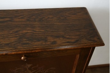 中古　美品　三越家具(現カントリーハウス)　Brugge(ブルージュ)　温かみのある色合いが素敵!カントリースタイルの空間づくりにおすすめのライティングビューロー　定価約36万円　(R-083715)