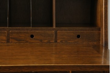 中古　美品　三越家具(現カントリーハウス)　Brugge(ブルージュ)　温かみのある色合いが素敵!カントリースタイルの空間づくりにおすすめのライティングビューロー　定価約36万円　(R-083715)