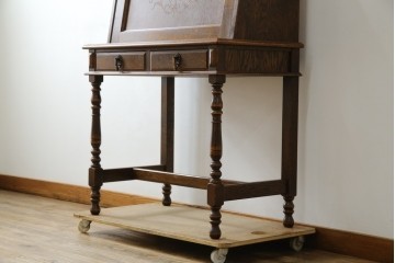 中古　美品　三越家具(現カントリーハウス)　Brugge(ブルージュ)　温かみのある色合いが素敵!カントリースタイルの空間づくりにおすすめのライティングビューロー　定価約36万円　(R-083715)