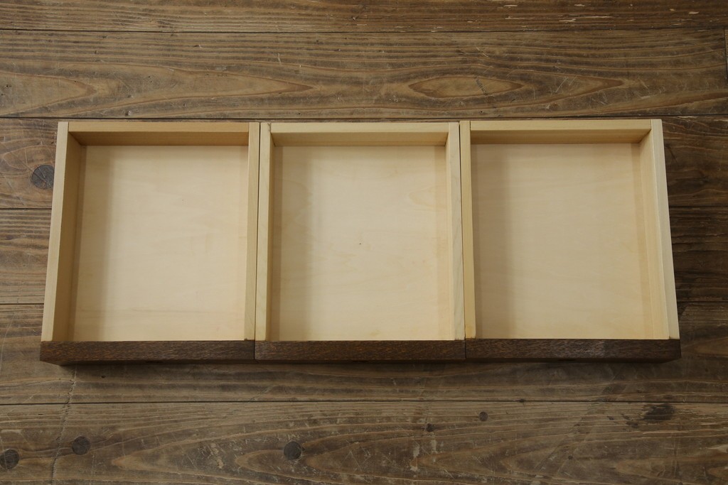 中古　美品　三越家具(現カントリーハウス)　Brugge(ブルージュ)　温かみのある色合いが素敵!カントリースタイルの空間づくりにおすすめのライティングビューロー　定価約36万円　(R-083715)