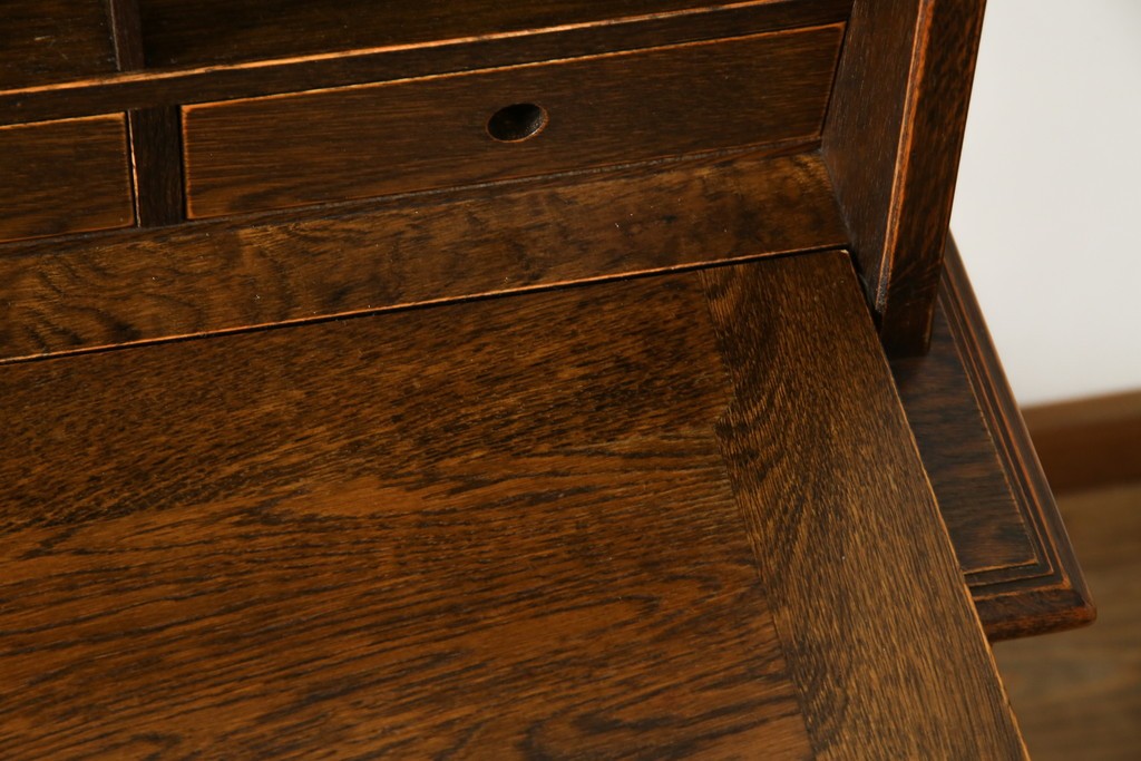 中古　美品　三越家具(現カントリーハウス)　Brugge(ブルージュ)　温かみのある色合いが素敵!カントリースタイルの空間づくりにおすすめのライティングビューロー　定価約36万円　(R-083715)