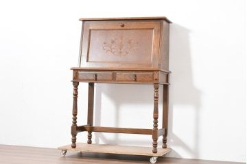 中古　美品　三越家具(現カントリーハウス)　Brugge(ブルージュ)　温かみのある色合いが素敵!カントリースタイルの空間づくりにおすすめのライティングビューロー(簿記机、ワークデスク、在宅用、在宅ワーク用)(定価約36万円)(R-083715)