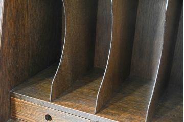 中古　美品　三越家具(現カントリーハウス)　Brugge(ブルージュ)　温かみのある色合いが素敵!カントリースタイルの空間づくりにおすすめのライティングビューロー(簿記机、ワークデスク、在宅用、在宅ワーク用)(定価約36万円)(R-083715)