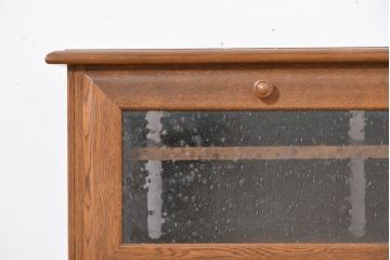 中古　美品　勇峰工芸　フローラシリーズ　ナラ(楢)材　あたたかみを感じるクラシカルで上品なテレビボード(TVボード、テレビ台、TV台、ローボード、収納棚、戸棚)(R-083716)