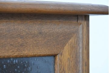 中古　美品　勇峰工芸　フローラシリーズ　ナラ(楢)材　あたたかみを感じるクラシカルで上品なテレビボード(TVボード、テレビ台、TV台、ローボード、収納棚、戸棚)(R-083716)