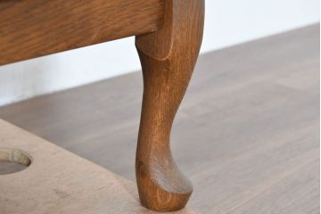 中古　美品　勇峰工芸　フローラシリーズ　ナラ(楢)材　あたたかみを感じるクラシカルで上品なテレビボード(TVボード、テレビ台、TV台、ローボード、収納棚、戸棚)(R-083716)
