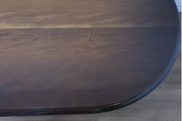 中古　美品　飛騨産業　キツツキマーク　穂高シリーズ　気品漂う佇まいが素敵なダイニングテーブル(食卓、4人掛け、6人掛け、オーバルテーブル、4人用、6人用)(R-083718)