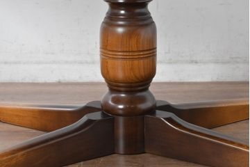 中古　美品　飛騨産業　キツツキマーク　穂高シリーズ　気品漂う佇まいが素敵なダイニングテーブル(食卓、4人掛け、6人掛け、オーバルテーブル、4人用、6人用)(R-083718)