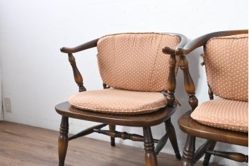 和製ビンテージ　美品　希少な廃番品　飛騨産業　キツツキマーク　細部までこだわりが感じられるクッション付きアームチェア4脚セット(ダイニングチェア、椅子、イス、ヴィンテージ、バラ売り可能)(R-083719)