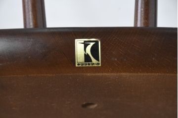 和製ビンテージ　美品　希少な廃番品　飛騨産業　キツツキマーク　細部までこだわりが感じられるクッション付きアームチェア4脚セット(ダイニングチェア、椅子、イス、ヴィンテージ、バラ売り可能)(R-083719)