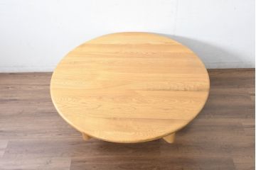 中古　美品　カリモク家具(karimoku)　大円卓シリーズ　分厚い栓材の大きな丸テーブル(座卓、ローテーブル、センターテーブル、リビングテーブル、ラウンドテーブル、ちゃぶ台)(定価約16万円)(R-083720)