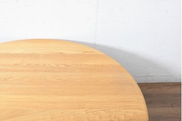 中古　美品　カリモク家具(karimoku)　大円卓シリーズ　分厚い栓材の大きな丸テーブル(座卓、ローテーブル、センターテーブル、リビングテーブル、ラウンドテーブル、ちゃぶ台)(定価約16万円)(R-083720)