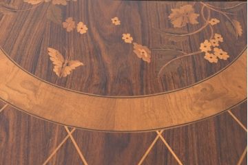 中古　高級輸入家具　ローズウッドとウォールナットを贅沢に使用した象嵌入りの伸長式ダイニングテーブル(エクステンション、伸縮式ダイニングテーブル、拡張テーブル、食卓、4人掛け、6人掛け、4人用、6人用)(R-083722)