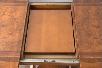 中古　高級輸入家具　ローズウッドとウォールナットを贅沢に使用した象嵌入りの伸長式ダイニングテーブル(エクステンション、伸縮式ダイニングテーブル、拡張テーブル、食卓、4人掛け、6人掛け、4人用、6人用)(R-083722)