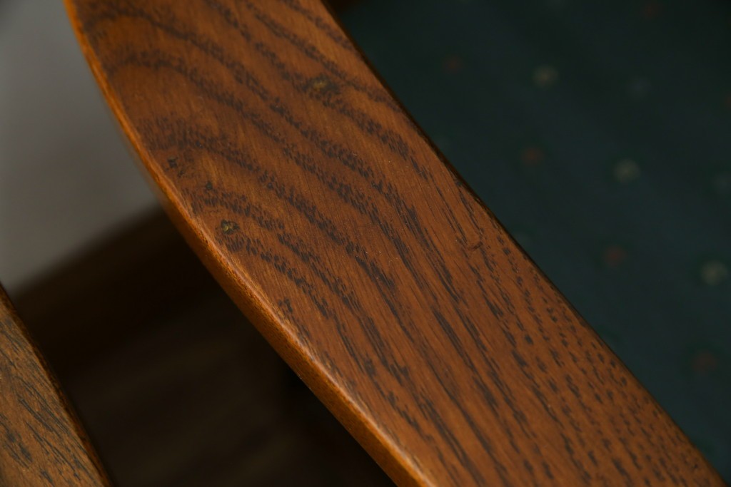 中古　三越家具(現カントリーハウス)　Brugge(ブルージュ)　ラタン(籐)　クラシカルな佇まいが魅力のアームチェア2脚　セット定価約22万円相当　(R-083723)