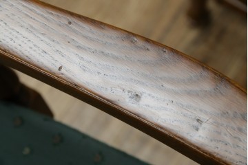 中古　三越家具(現カントリーハウス)　Brugge(ブルージュ)　ラタン(籐)　クラシカルな佇まいが魅力のアームチェア2脚　セット定価約22万円相当　(R-083723)