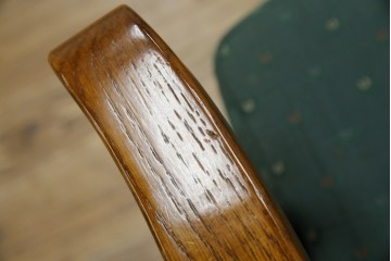 中古　三越家具(現カントリーハウス)　Brugge(ブルージュ)　ラタン(籐)　クラシカルな佇まいが魅力のアームチェア2脚　セット定価約22万円相当　(R-083723)