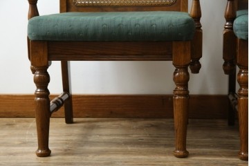 中古　三越家具(現カントリーハウス)　Brugge(ブルージュ)　ラタン(籐)　クラシカルな佇まいが魅力のアームチェア2脚　セット定価約22万円相当　(R-083723)