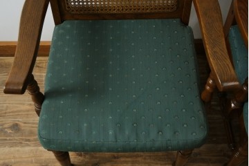 中古　三越家具(現カントリーハウス)　Brugge(ブルージュ)　ラタン(籐)　クラシカルな佇まいが魅力のアームチェア2脚　セット定価約22万円相当　(R-083723)