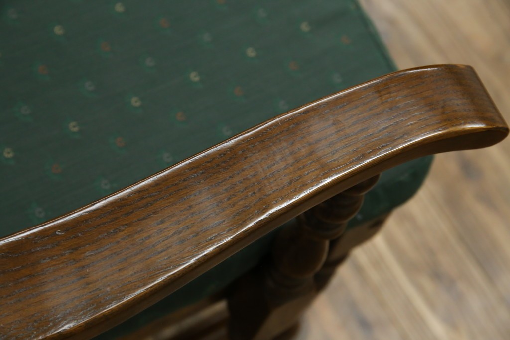 中古　三越家具(現カントリーハウス)　Brugge(ブルージュ)　ラタン(籐)　クラシカルな佇まいが魅力のアームチェア2脚　セット定価約22万円相当　(R-083723)