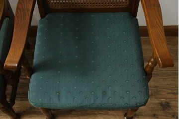 中古　三越家具(現カントリーハウス)　Brugge(ブルージュ)　ラタン(籐)　クラシカルな佇まいが魅力のアームチェア2脚　セット定価約22万円相当　(R-083723)