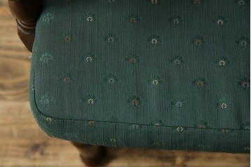 中古　三越家具(現カントリーハウス)　Brugge(ブルージュ)　ラタン(籐)　クラシカルな佇まいが魅力のアームチェア2脚　セット定価約22万円相当　(R-083723)