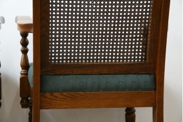 中古　三越家具(現カントリーハウス)　Brugge(ブルージュ)　ラタン(籐)　クラシカルな佇まいが魅力のアームチェア2脚　セット定価約22万円相当　(R-083723)