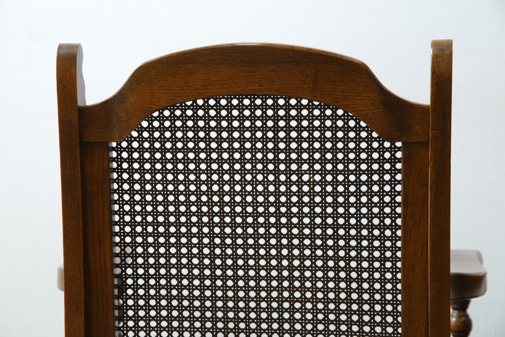 中古　三越家具(現カントリーハウス)　Brugge(ブルージュ)　ラタン(籐)　クラシカルな佇まいが魅力のアームチェア2脚　セット定価約22万円相当　(R-083723)