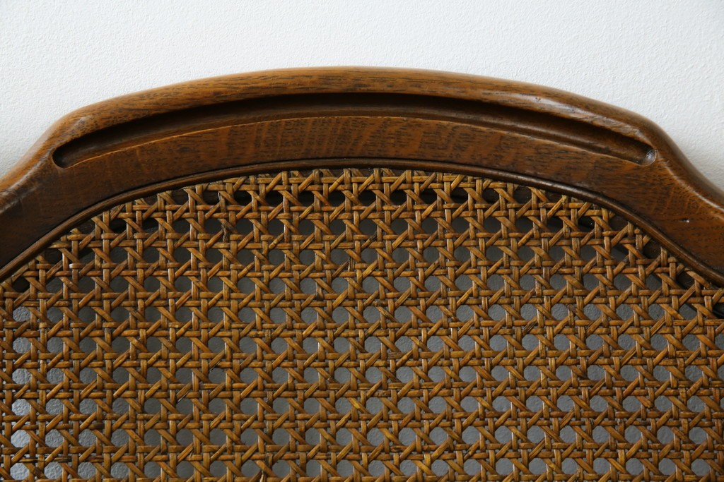 中古　三越家具(現カントリーハウス)　Brugge(ブルージュ)　ラタン(籐)　クラシカルな佇まいが魅力のアームチェア2脚　セット定価約22万円相当　(R-083723)