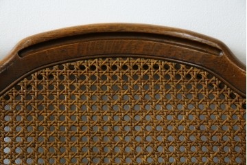 中古　三越家具(現カントリーハウス)　Brugge(ブルージュ)　ラタン(籐)　クラシカルな佇まいが魅力のアームチェア2脚　セット定価約22万円相当　(R-083723)