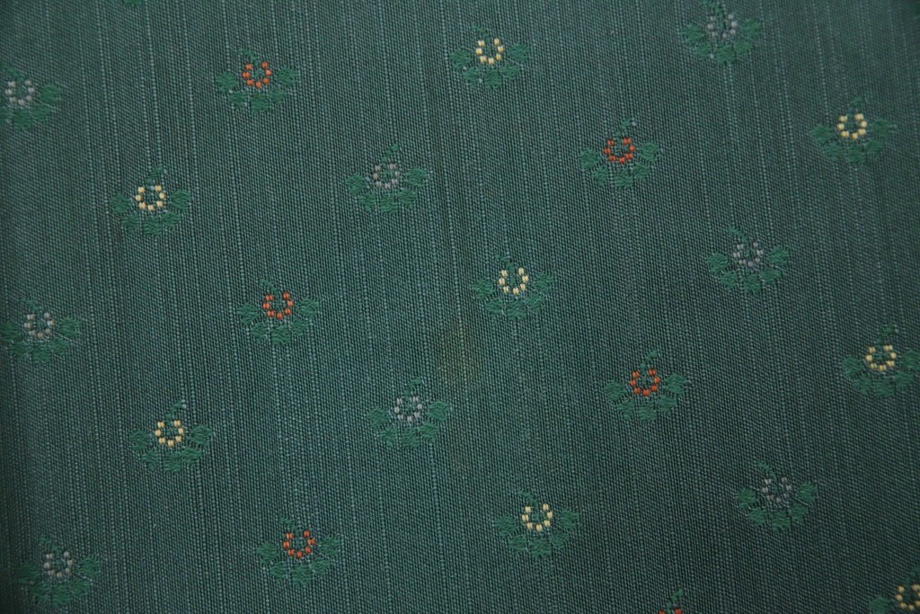 中古　三越家具(現カントリーハウス)　Brugge(ブルージュ)　ラタン(籐)　クラシカルな佇まいが魅力のアームチェア2脚　セット定価約22万円相当　(R-083723)