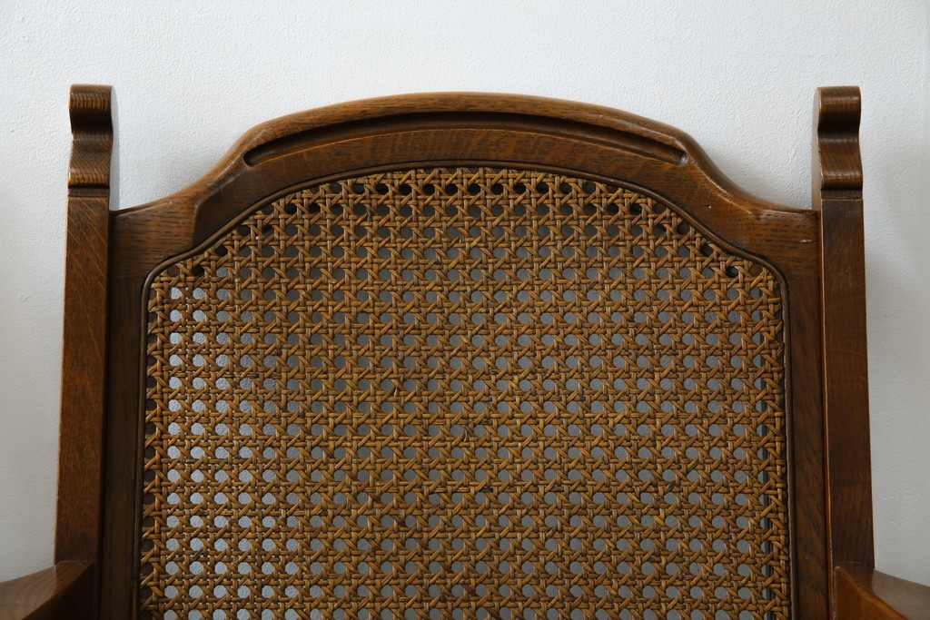 中古　三越家具(現カントリーハウス)　Brugge(ブルージュ)　ラタン(籐)　クラシカルな佇まいが魅力のアームチェア2脚　セット定価約22万円相当　(R-083723)