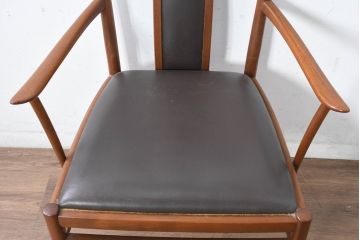 中古　モリシゲ(MORISHIGE/森繁)　ミッドセンチュリーデザイン　本革　モダンな空間づくりにおすすめの高級ダイニングチェア(椅子、イス、アームチェア)(R-083725)