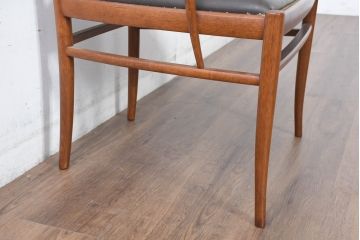 中古　モリシゲ(MORISHIGE/森繁)　ミッドセンチュリーデザイン　本革　モダンな空間づくりにおすすめの高級ダイニングチェア(椅子、イス、アームチェア)(R-083725)
