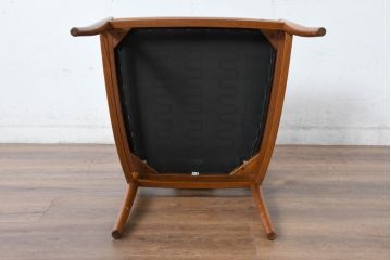 中古　美品　モリシゲ(MORISHIGE/森繁)　ミッドセンチュリーデザイン　本革　モダンな空間づくりにおすすめの高級ダイニングチェア(椅子、イス、アームレスチェア)(定価1脚約12万円)(R-083726)