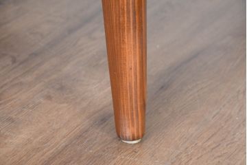 中古　未使用品　希少な試作品　飛騨産業　キツツキマーク　フロンティアシリーズ(FRONTIER)　重厚な佇まいが魅力のダイニングチェア(アームチェア、板座チェア、椅子、イス)(R-083727)