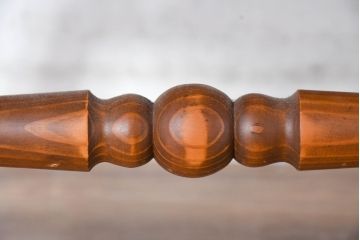 中古　未使用品　希少な試作品　飛騨産業　キツツキマーク　フロンティアシリーズ(FRONTIER)　重厚な佇まいが魅力のダイニングチェア(アームチェア、板座チェア、椅子、イス)(R-083727)