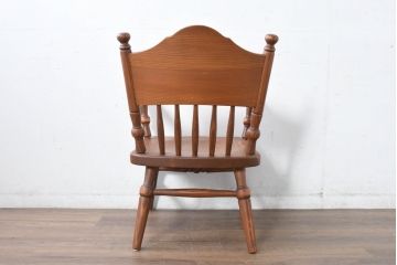 中古　未使用品　希少な試作品　飛騨産業　キツツキマーク　フロンティアシリーズ(FRONTIER)　重厚な佇まいが魅力のダイニングチェア(アームチェア、板座チェア、椅子、イス)(R-083727)