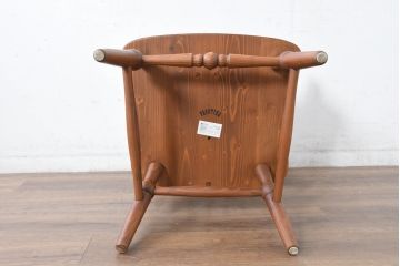 中古　未使用品　希少な試作品　飛騨産業　キツツキマーク　フロンティアシリーズ(FRONTIER)　重厚な佇まいが魅力のダイニングチェア(アームチェア、板座チェア、椅子、イス)(R-083727)