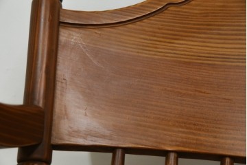 中古　未使用品　希少な試作品　飛騨産業　キツツキマーク　フロンティアシリーズ(FRONTIER)　重厚な佇まいが魅力のダイニングチェア　(R-083727)