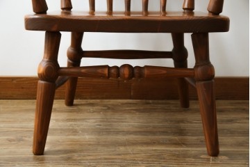 中古　未使用品　希少な試作品　飛騨産業　キツツキマーク　フロンティアシリーズ(FRONTIER)　重厚な佇まいが魅力のダイニングチェア　(R-083727)