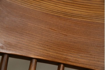 中古　未使用品　希少な試作品　飛騨産業　キツツキマーク　フロンティアシリーズ(FRONTIER)　重厚な佇まいが魅力のダイニングチェア　(R-083727)