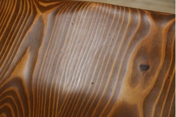 中古　未使用品　希少な試作品　飛騨産業　キツツキマーク　フロンティアシリーズ(FRONTIER)　重厚な佇まいが魅力のダイニングチェア　(R-083727)