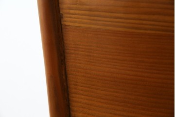 中古　未使用品　希少な試作品　飛騨産業　キツツキマーク　フロンティアシリーズ(FRONTIER)　重厚な佇まいが魅力のダイニングチェア　(R-083727)