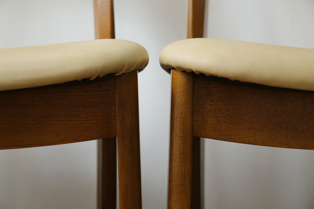 中古　シラカワ(shirakawa)　楢(ナラ)材　温かみを感じるデザインが魅力のダイニングチェア5脚セット　(R-083728)