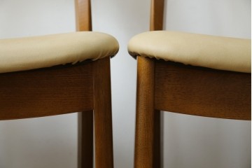 中古　シラカワ(shirakawa)　楢(ナラ)材　温かみを感じるデザインが魅力のダイニングチェア5脚セット　(R-083728)