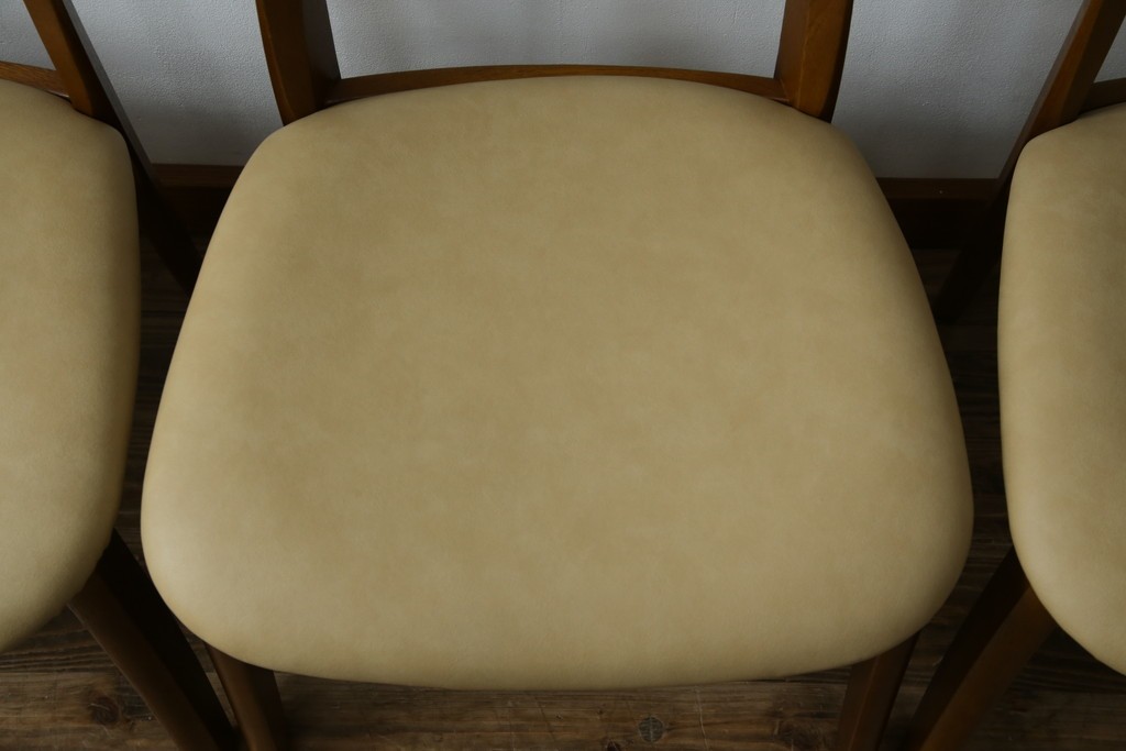 中古　シラカワ(shirakawa)　楢(ナラ)材　温かみを感じるデザインが魅力のダイニングチェア5脚セット　(R-083728)